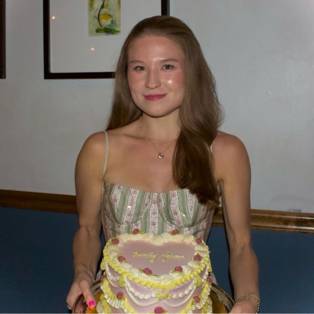 Meet your Posher, Claire